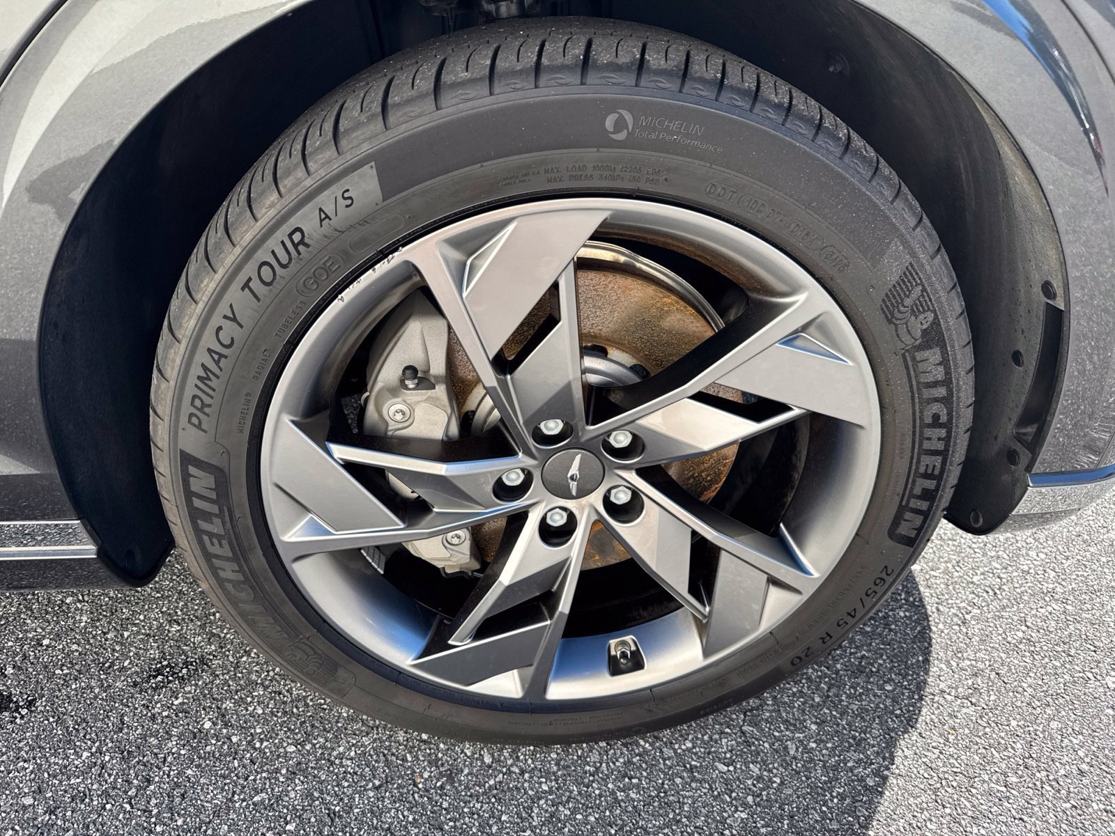 Used 2025 Genesis Electrified GV70 AWD/4WD image 9