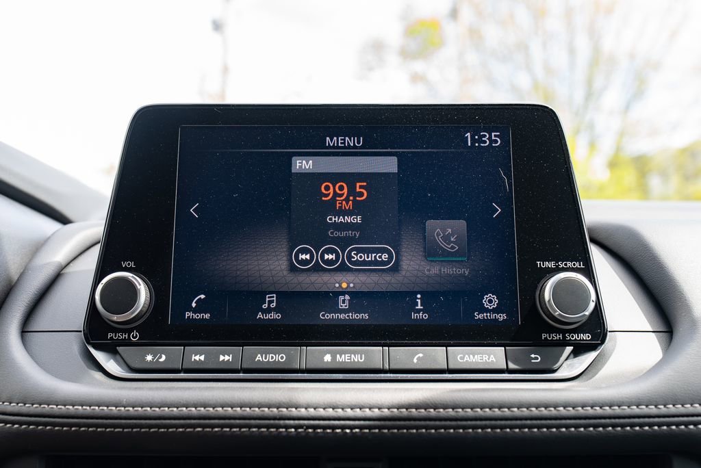 Certified 2025 Nissan Rogue S image 16