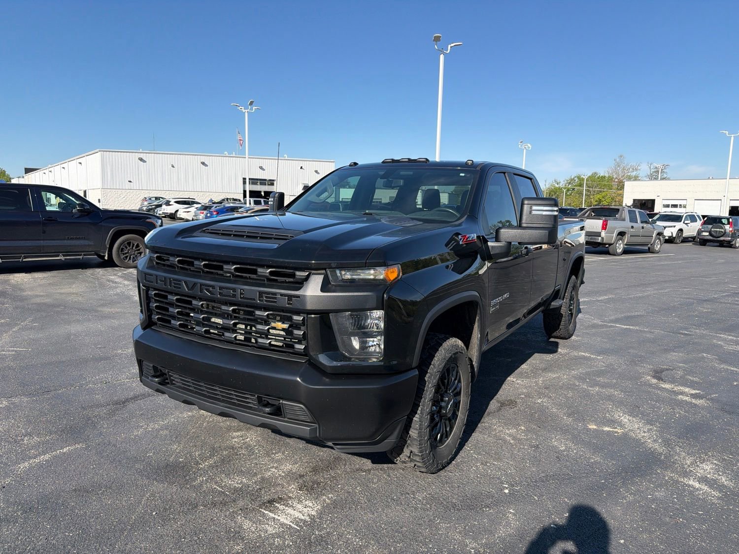 Used 2022 Chevrolet Silverado 3500 W/T AWD/4WD image 2