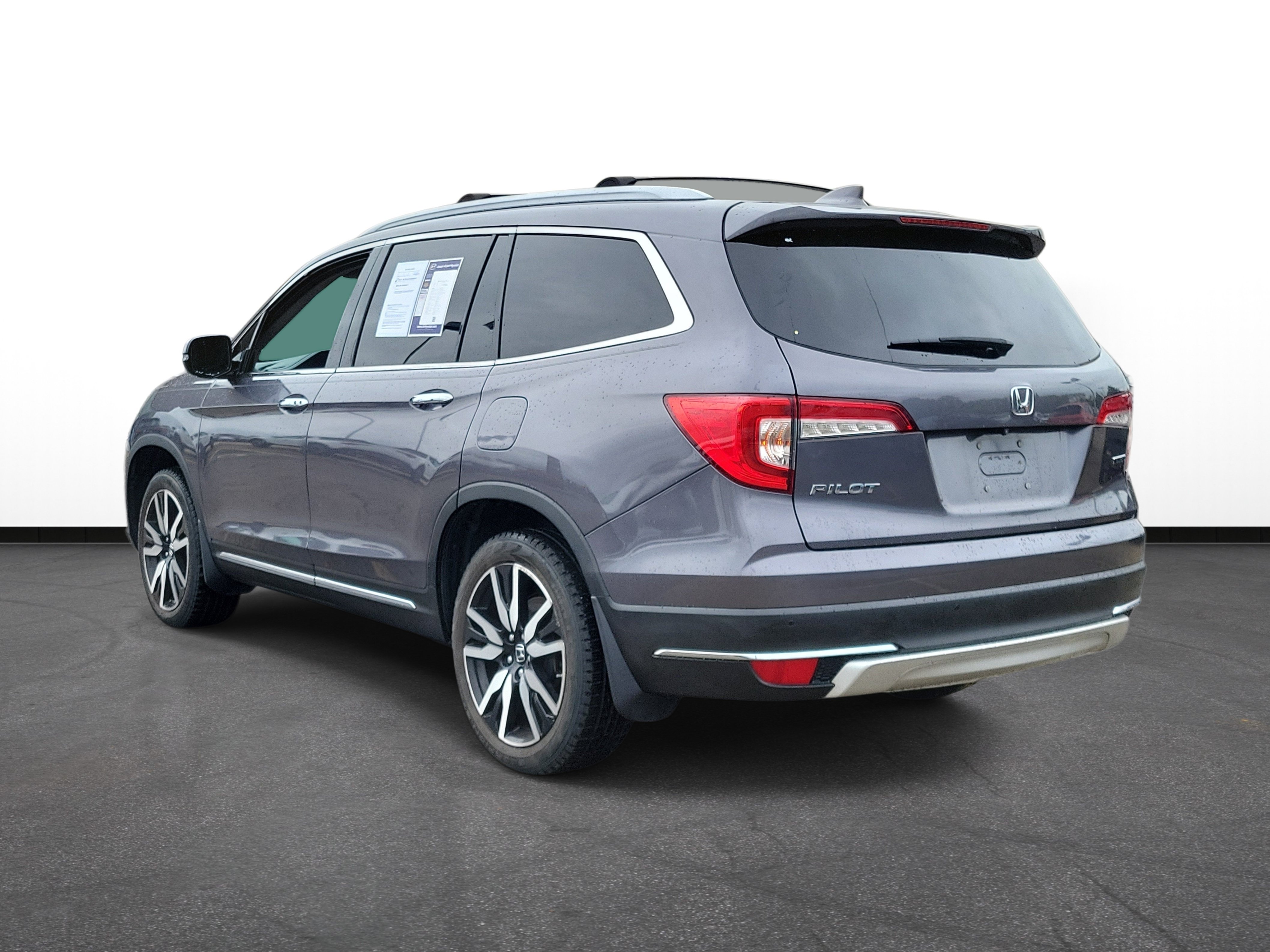 Used 2019 Honda Pilot Touring image 3