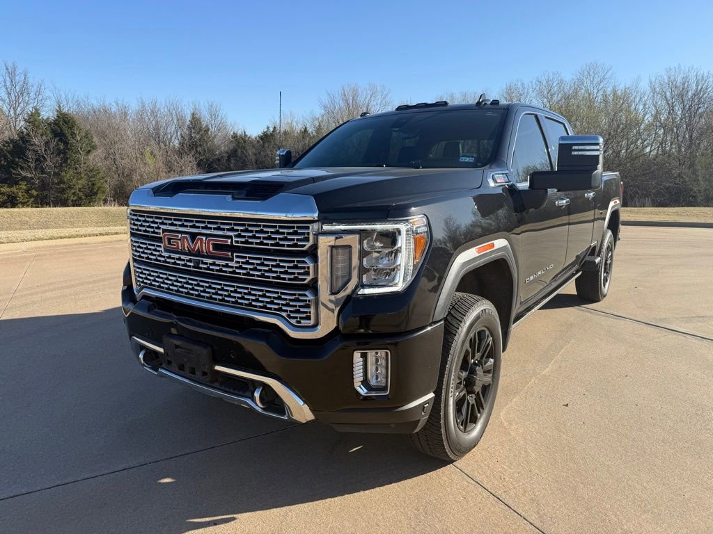 Used 2023 GMC Sierra 2500 Denali w/ Denali Black Diamond Edition image 2