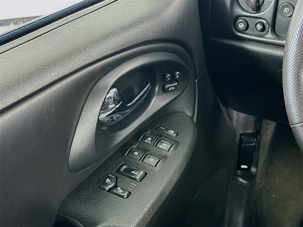 Used 2007 Chevrolet TrailBlazer SS image 13