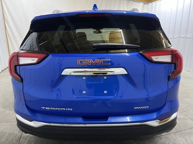 Used 2024 GMC Terrain SLT image 7