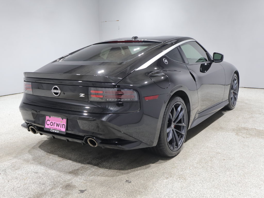 Used 2024 Nissan Z Performance w/ Floor Mat Package RWD image 2