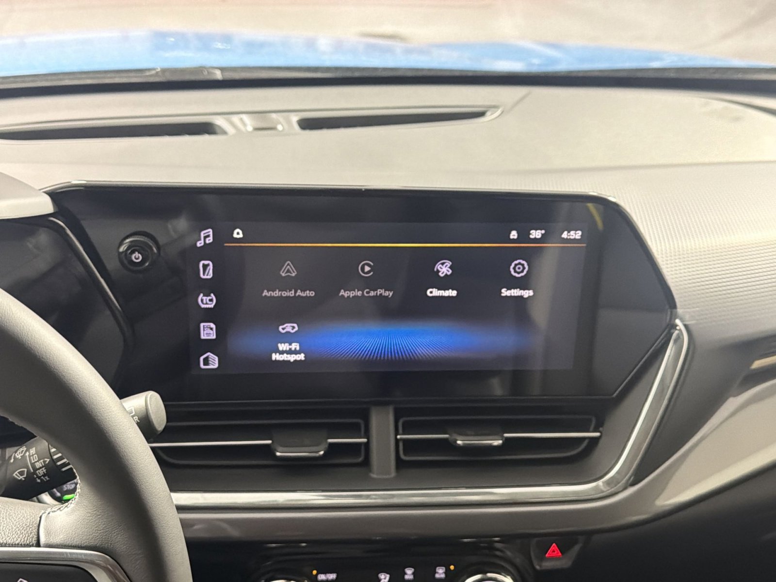 New 2026 Chevrolet Trax ACTIV w/ Sunroof Package image 20