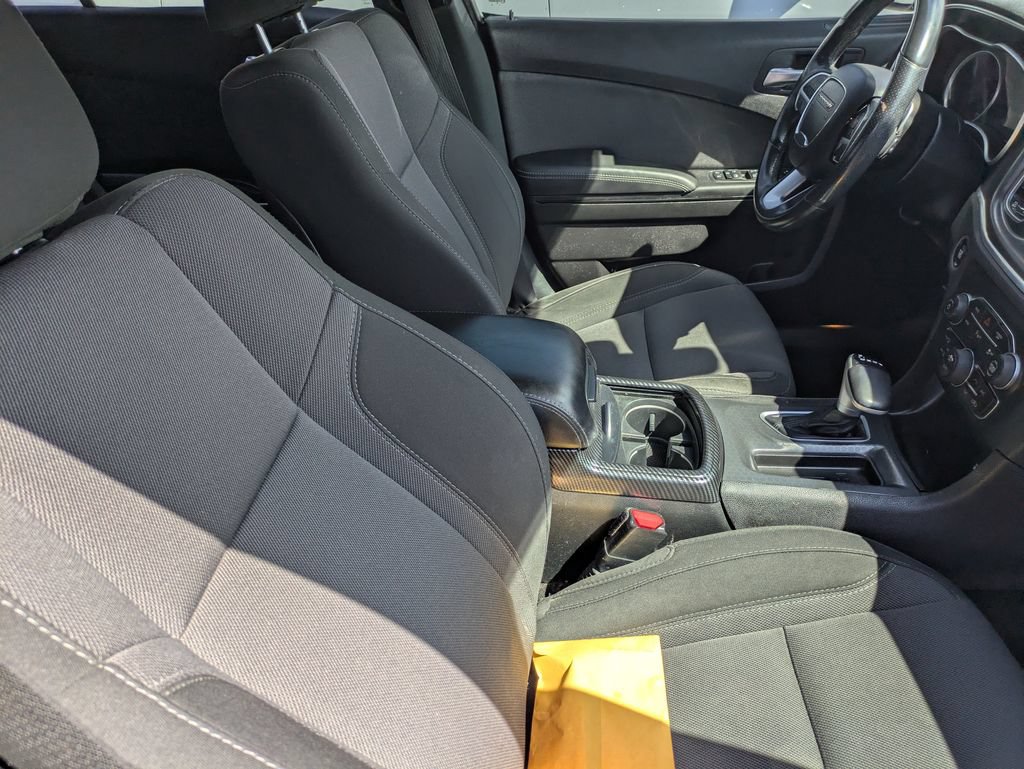 Used 2018 Dodge Charger R/T RWD image 13