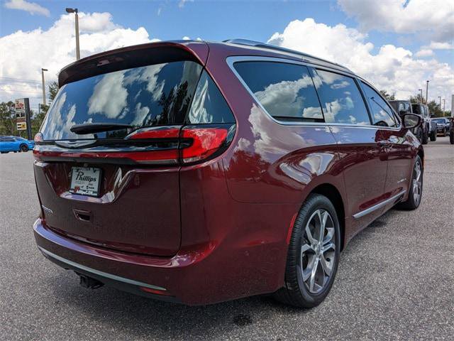 Certified 2022 Chrysler Pacifica Pinnacle FWD image 4