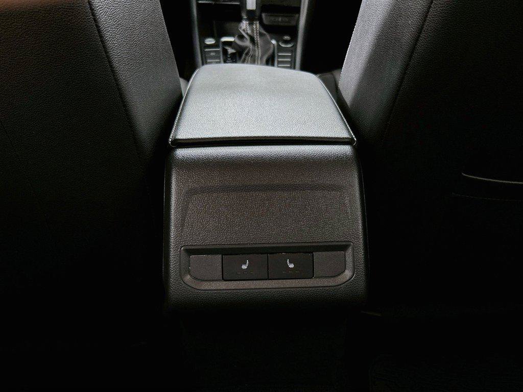 Used 2021 Volkswagen Jetta SEL FWD image 25