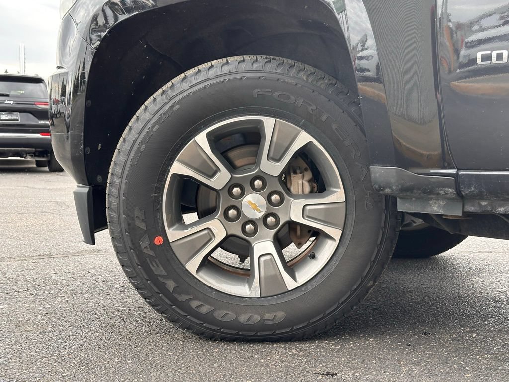 Used 2015 Chevrolet Colorado Z71 AWD/4WD image 10