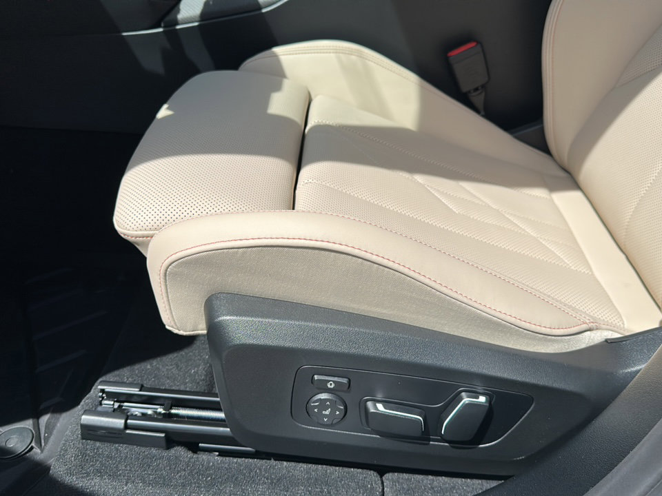 New 2026 BMW X3 xDrive30 w/ Premium Package image 12