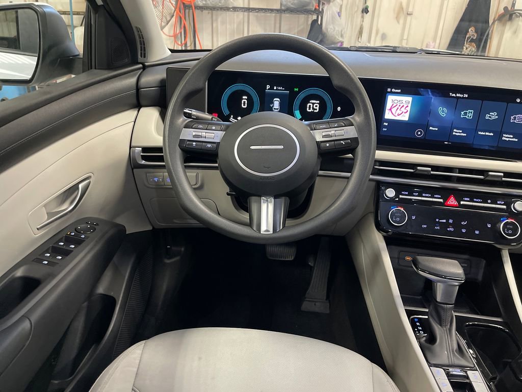 Used 2025 Hyundai Tucson SEL AWD/4WD image 17