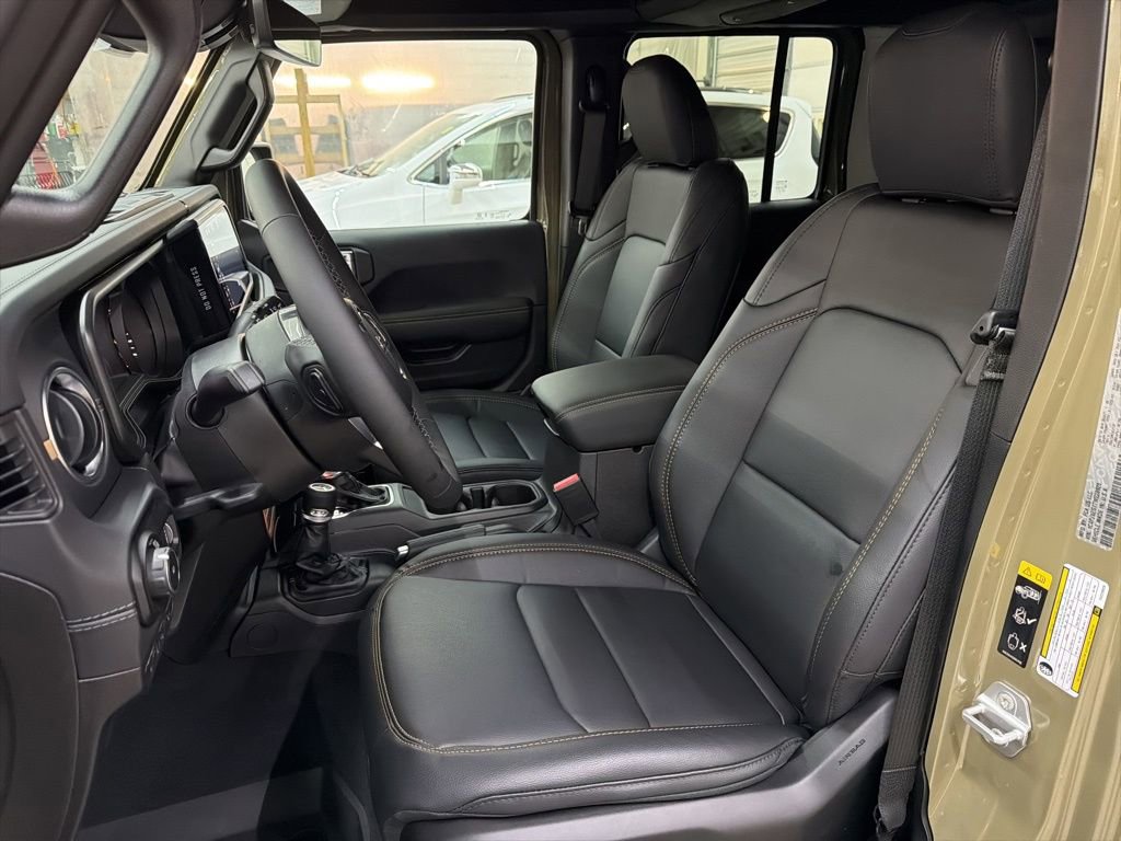 New 2026 Jeep Wrangler Unlimited Sahara AWD/4WD image 31
