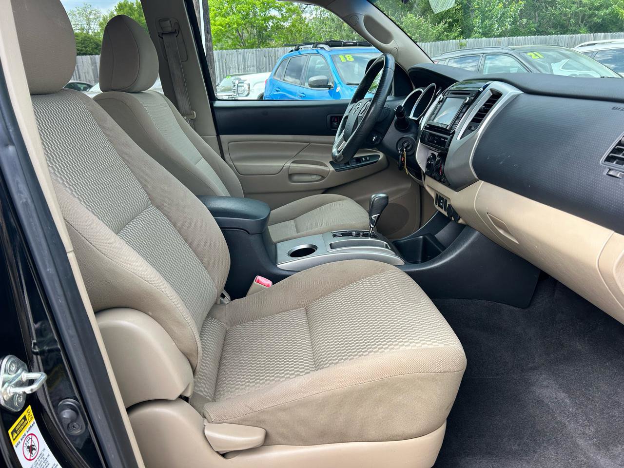 Used 2014 Toyota Tacoma PreRunner w/ SR5 Package RWD image 10