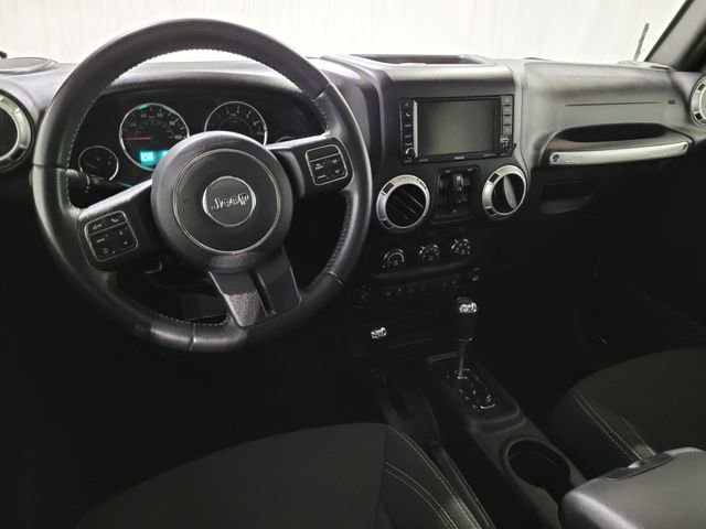 Used 2018 Jeep Wrangler Unlimited Sahara w/ Connectivity Group image 4