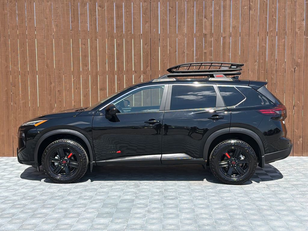 Used 2025 Nissan Rogue SV image 13