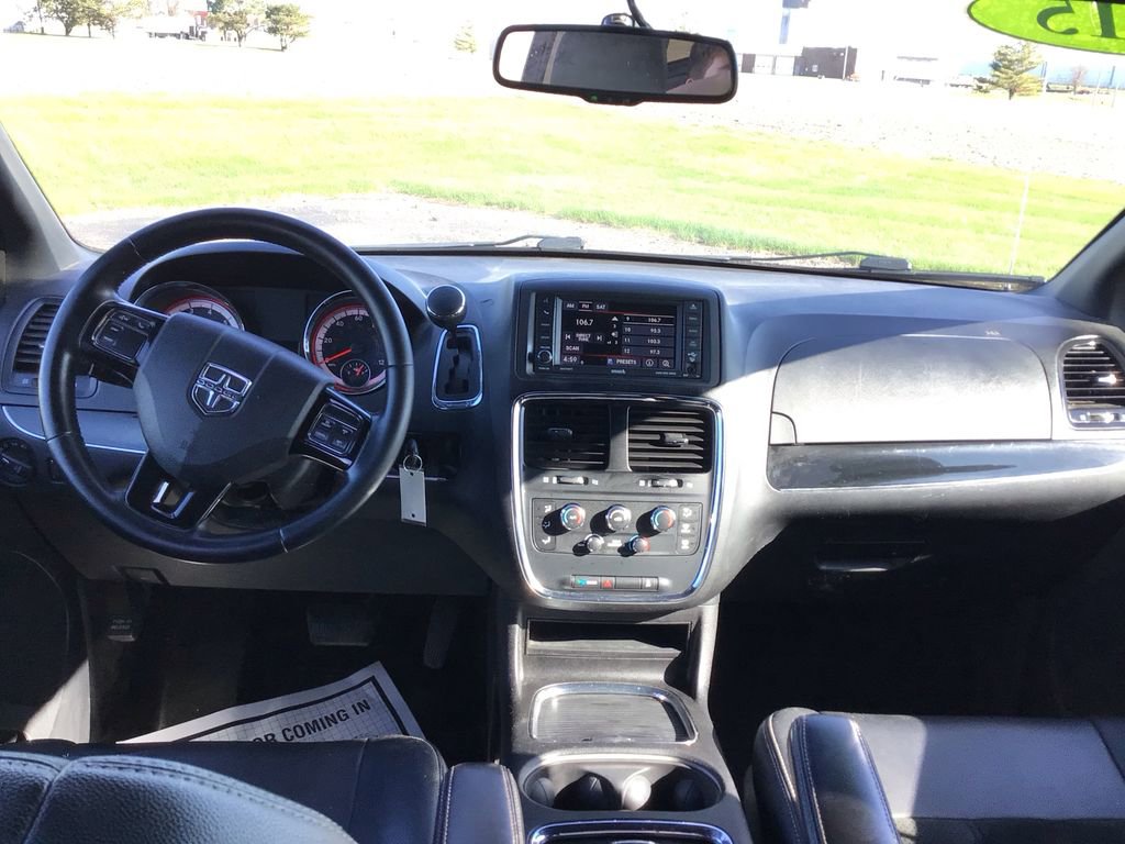 Used 2015 Dodge Grand Caravan SXT image 21