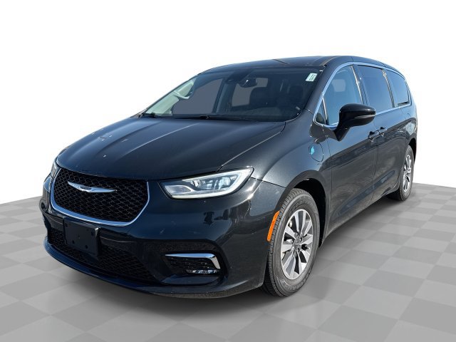 Used 2023 Chrysler Pacifica Touring-L