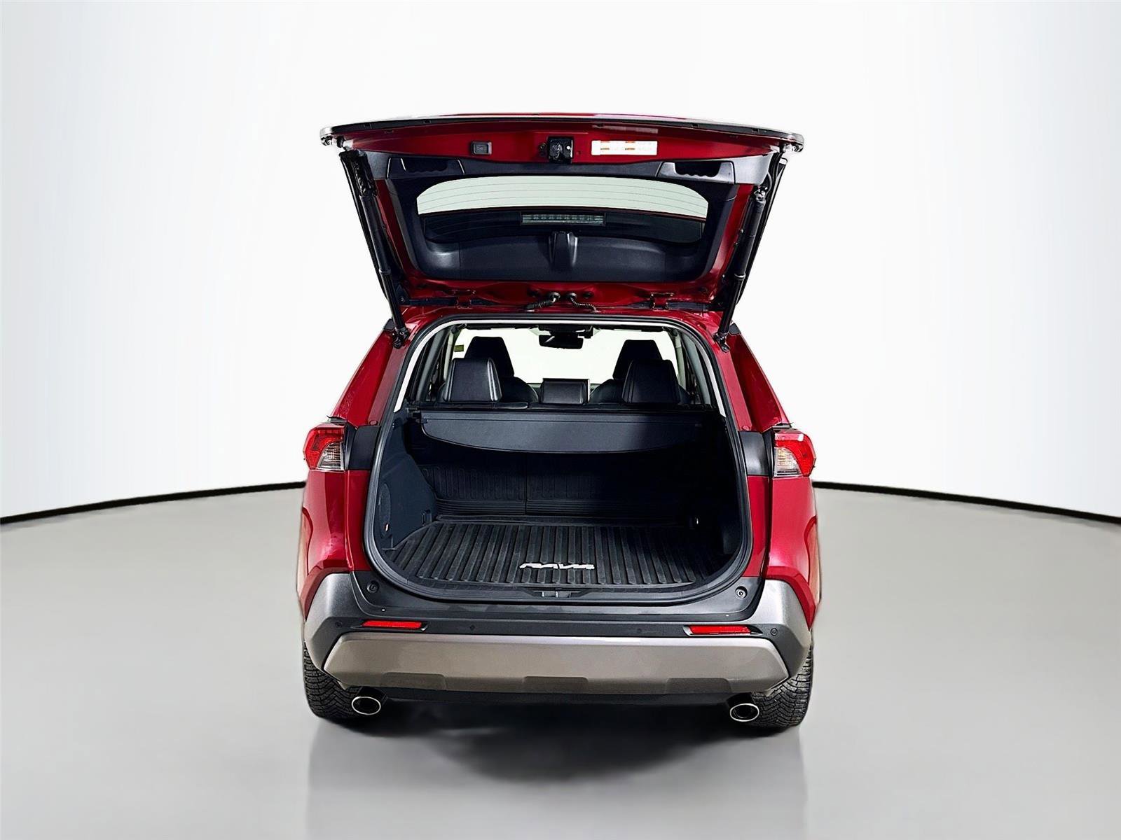 Used 2021 Toyota RAV4 Limited image 28