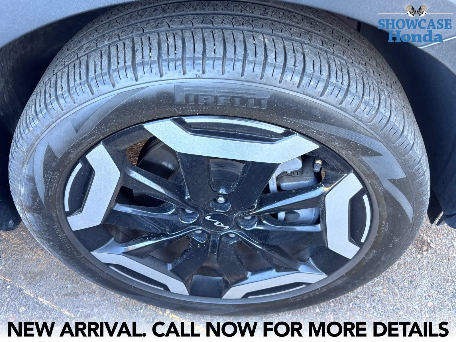 Used 2024 Kia Telluride EX w/ EX Captain's Chair Package FWD image 7