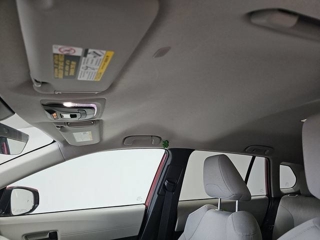 Used 2022 Toyota Corolla Cross LE AWD/4WD image 8