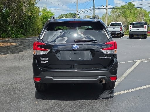 Used 2023 Subaru Forester Premium AWD/4WD image 12