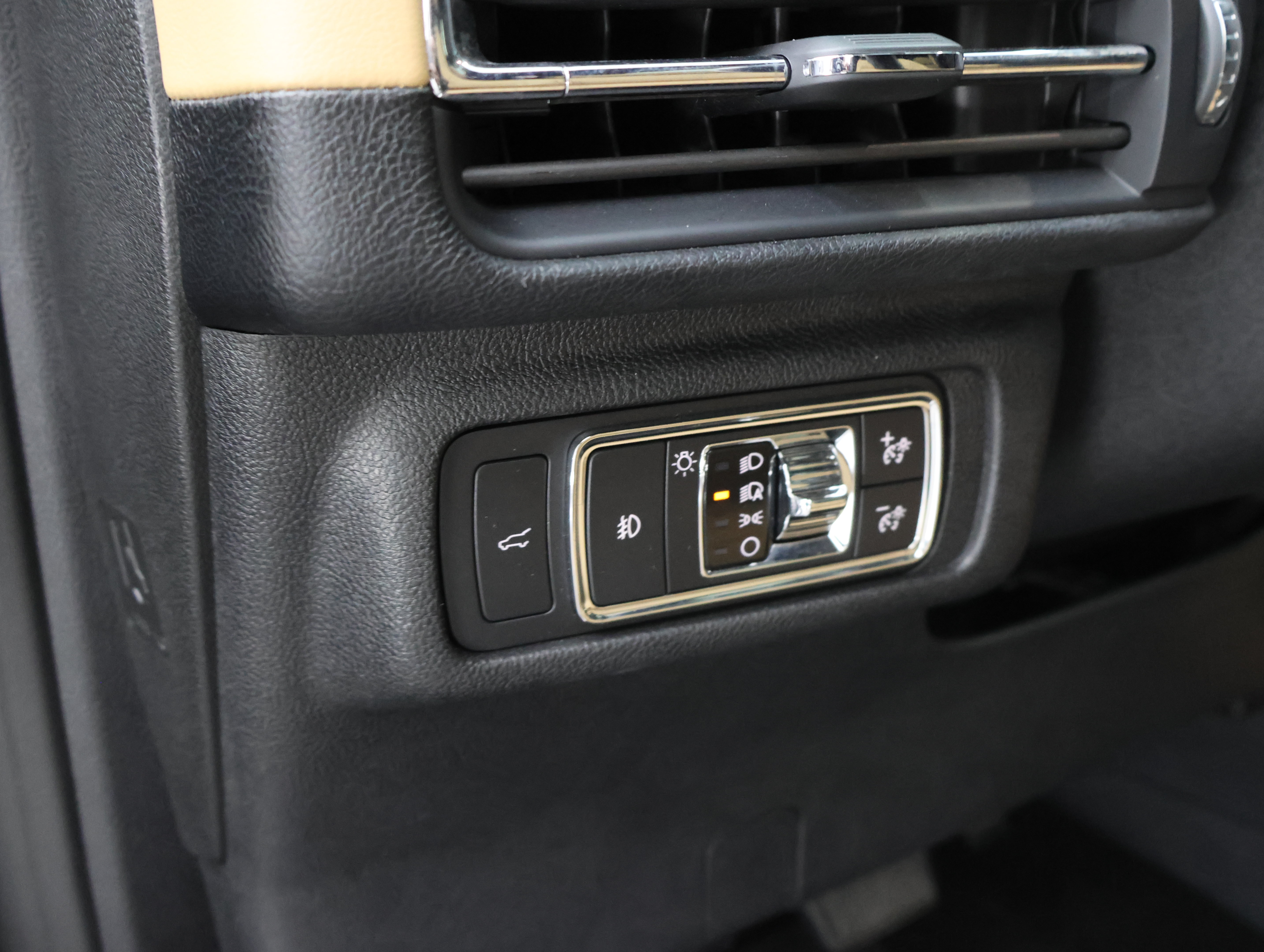 Used 2020 Lincoln Corsair Reserve w/ Equipment Group 201A AWD/4WD image 50