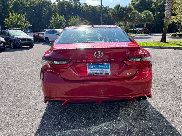Used 2022 Toyota Camry SE FWD image 5
