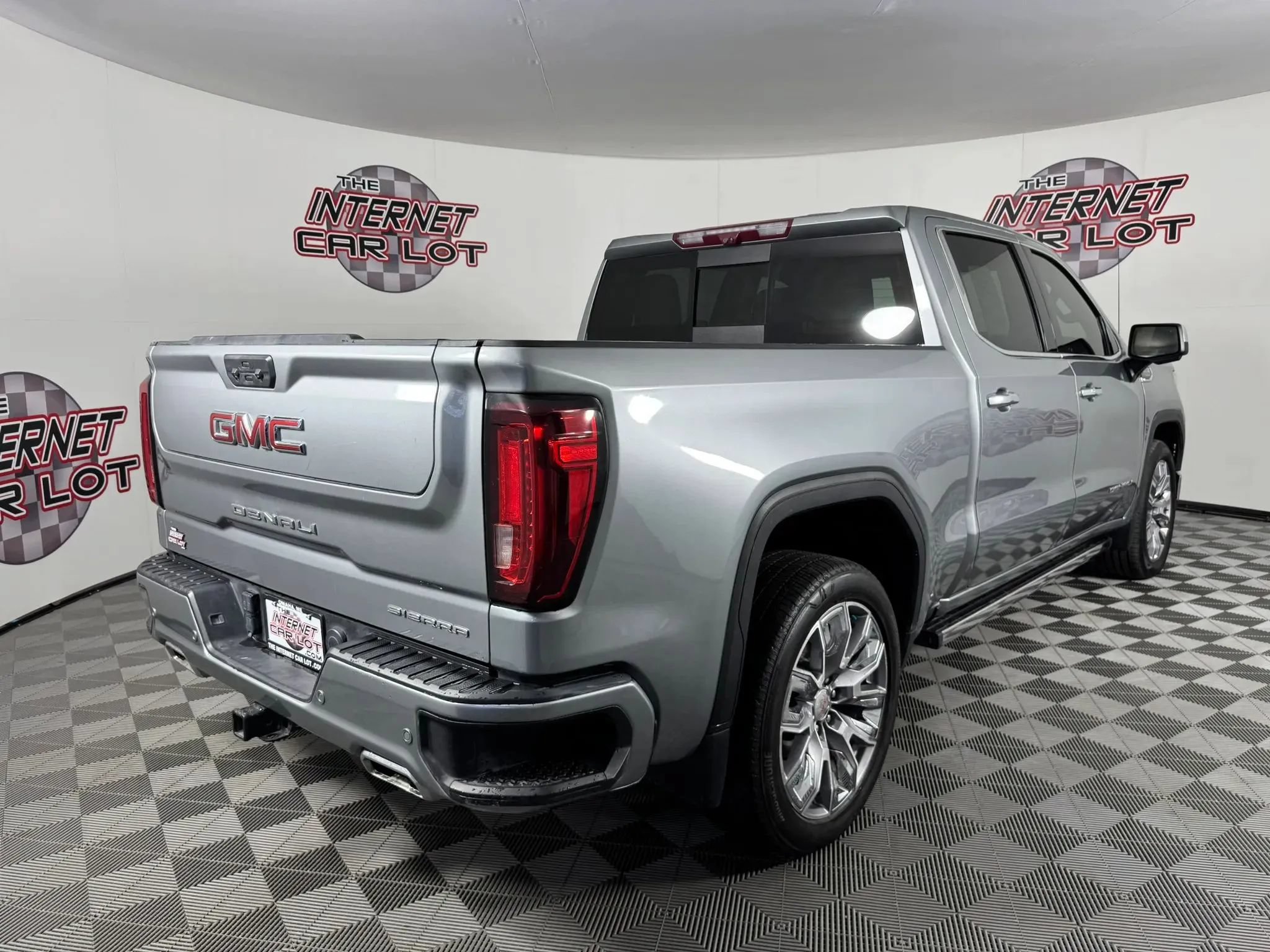 Used 2024 GMC Sierra 1500 Denali w/ Denali Reserve Package AWD/4WD image 7