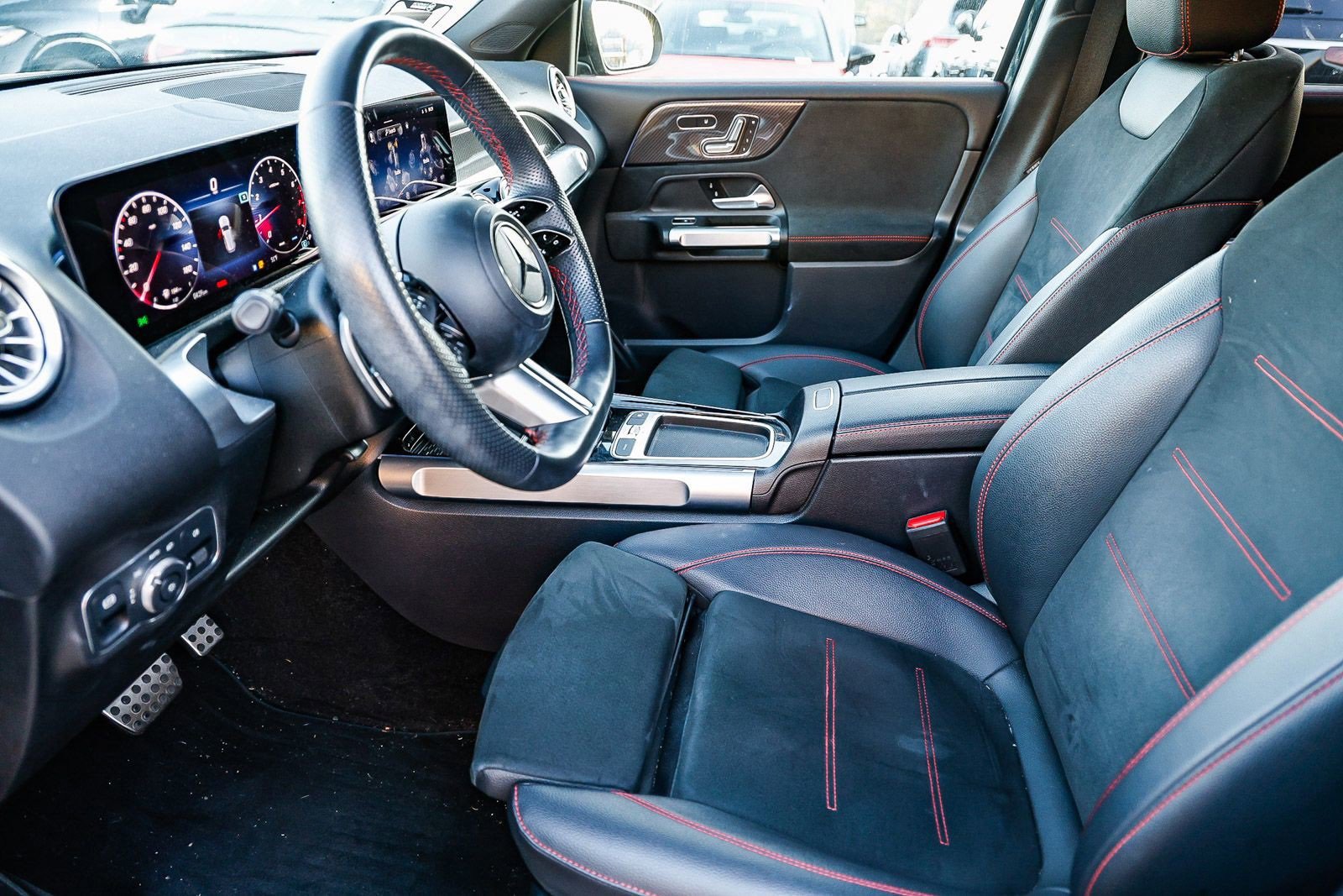 Certified 2024 Mercedes-Benz GLB 250 image 5