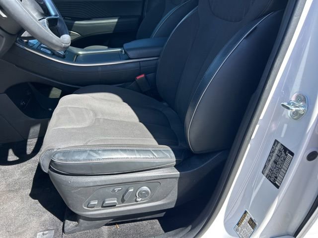 Used 2024 Hyundai Palisade Calligraphy image 13