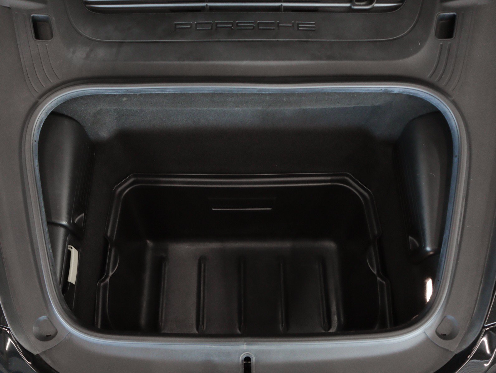 Certified 2016 Porsche Cayman RWD image 22