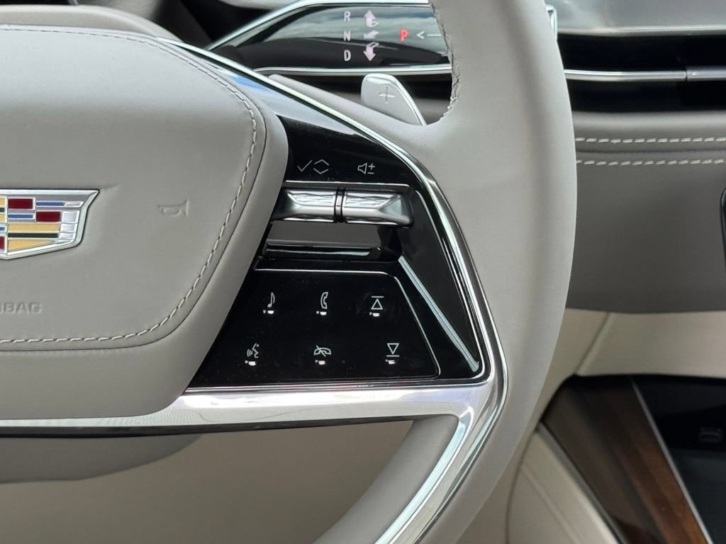 New 2026 Cadillac Escalade Platinum Sport w/ LPO, ONYX Package AWD/4WD image 29