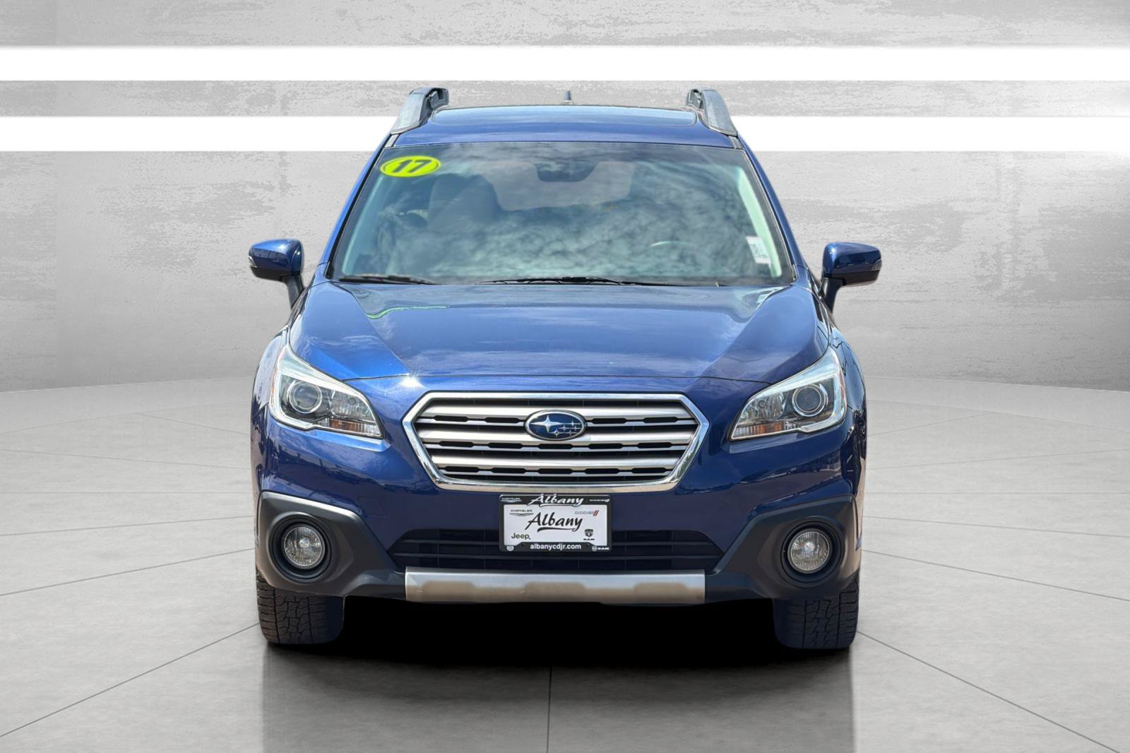Used 2017 Subaru Outback 3.6R Limited AWD/4WD image 3