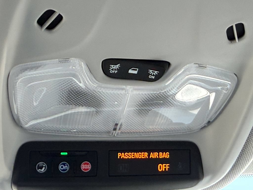 Used 2023 Chevrolet Bolt EUV Premier FWD image 18
