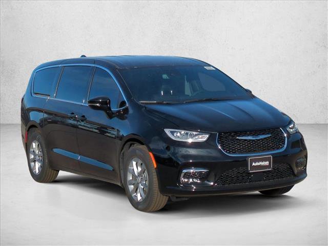 New 2026 Chrysler Pacifica Select image 6