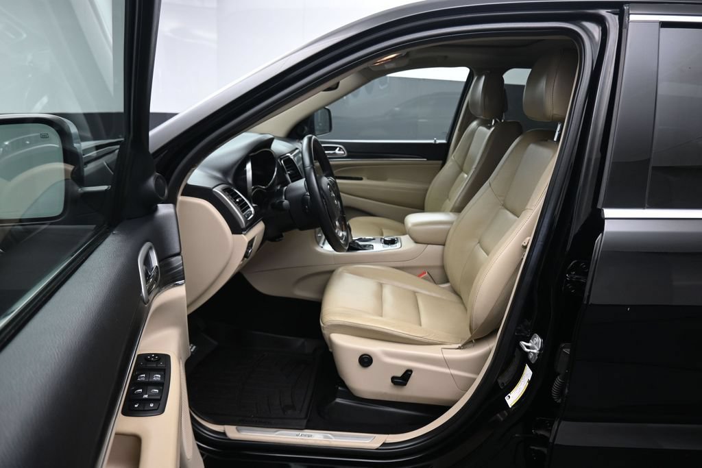 Used 2019 Jeep Grand Cherokee Limited AWD/4WD image 11