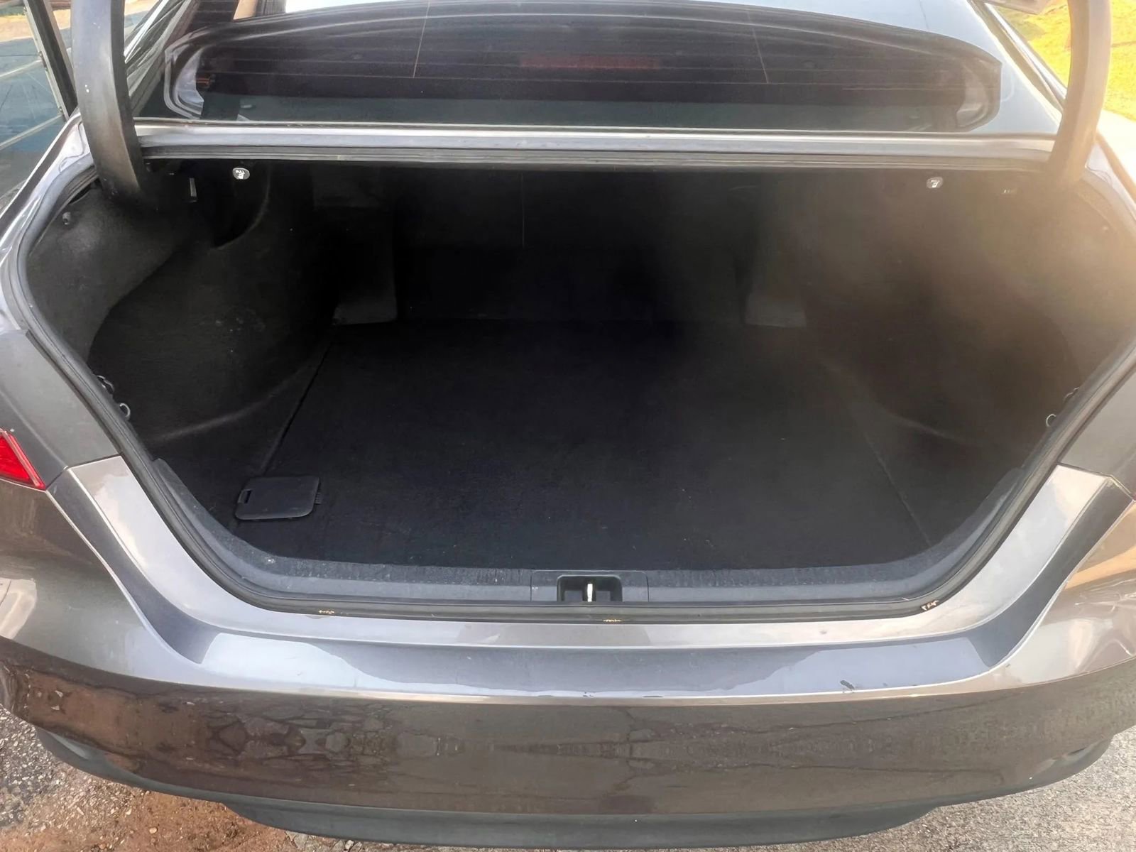 Used 2021 Toyota Camry LE FWD image 8