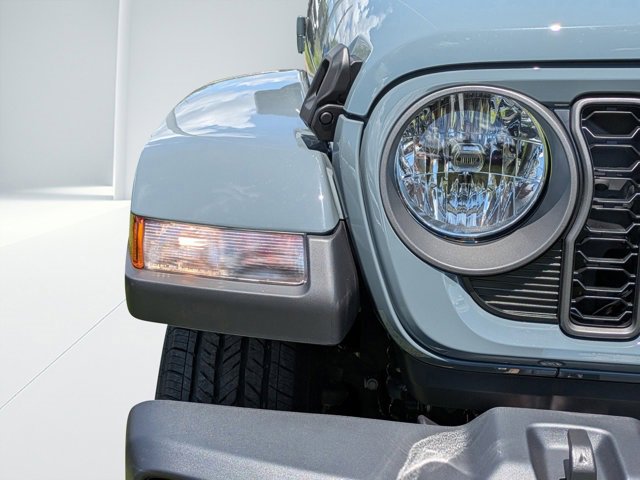 New 2025 Jeep Gladiator Sport image 8