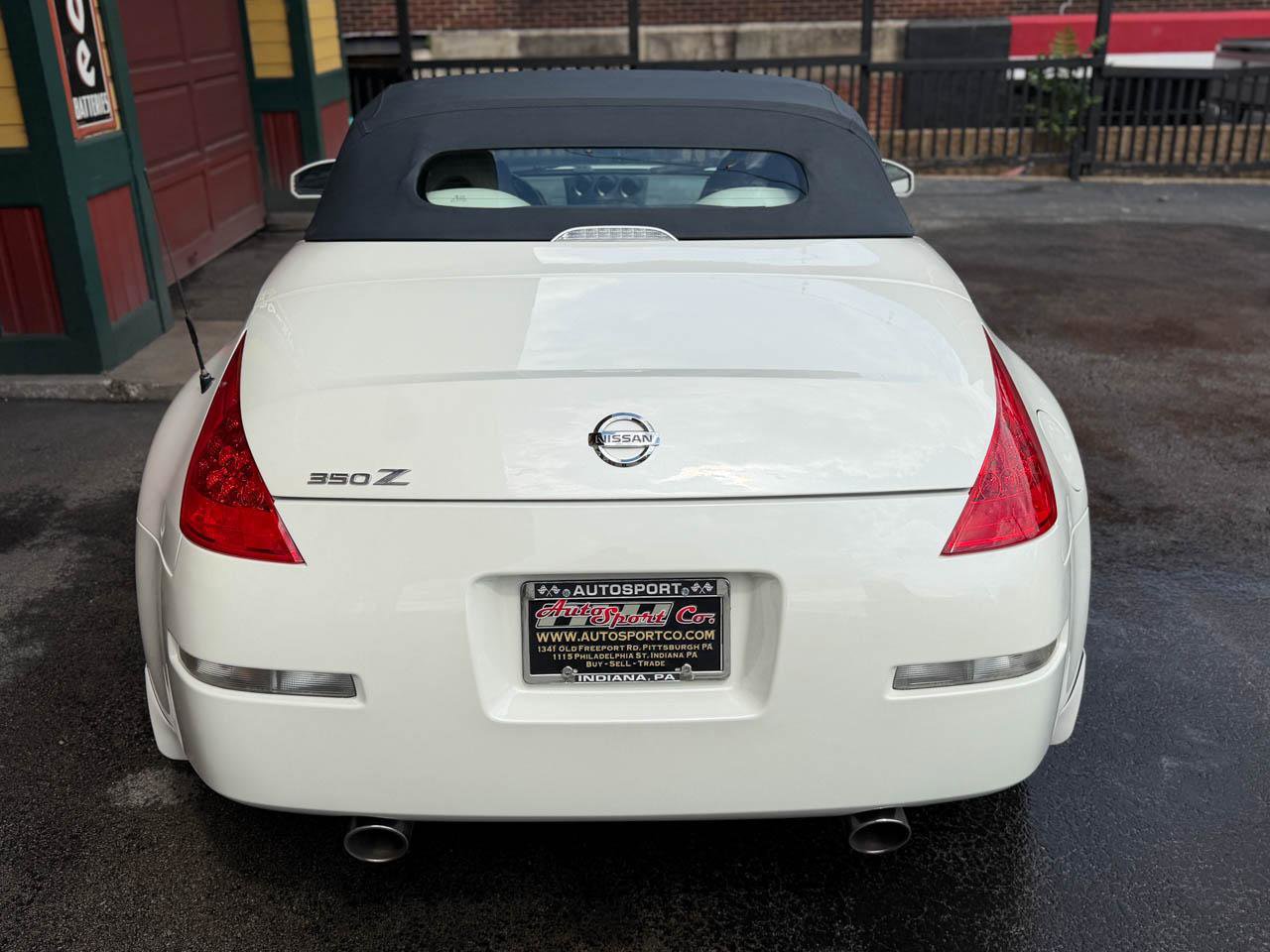Used 2006 Nissan 350Z Touring RWD image 8