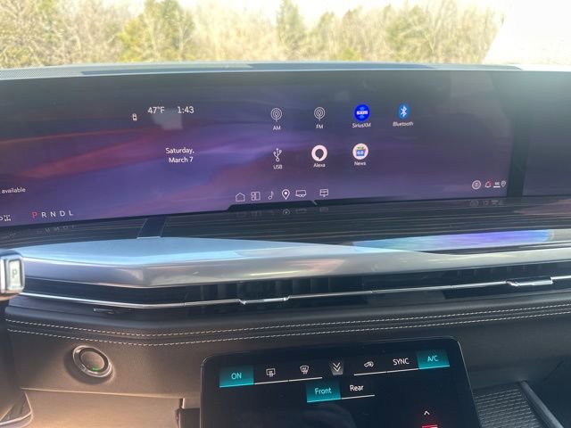 Certified 2025 Cadillac Escalade ESV Premium Luxury w/ LPO, Floor Liner Package image 19