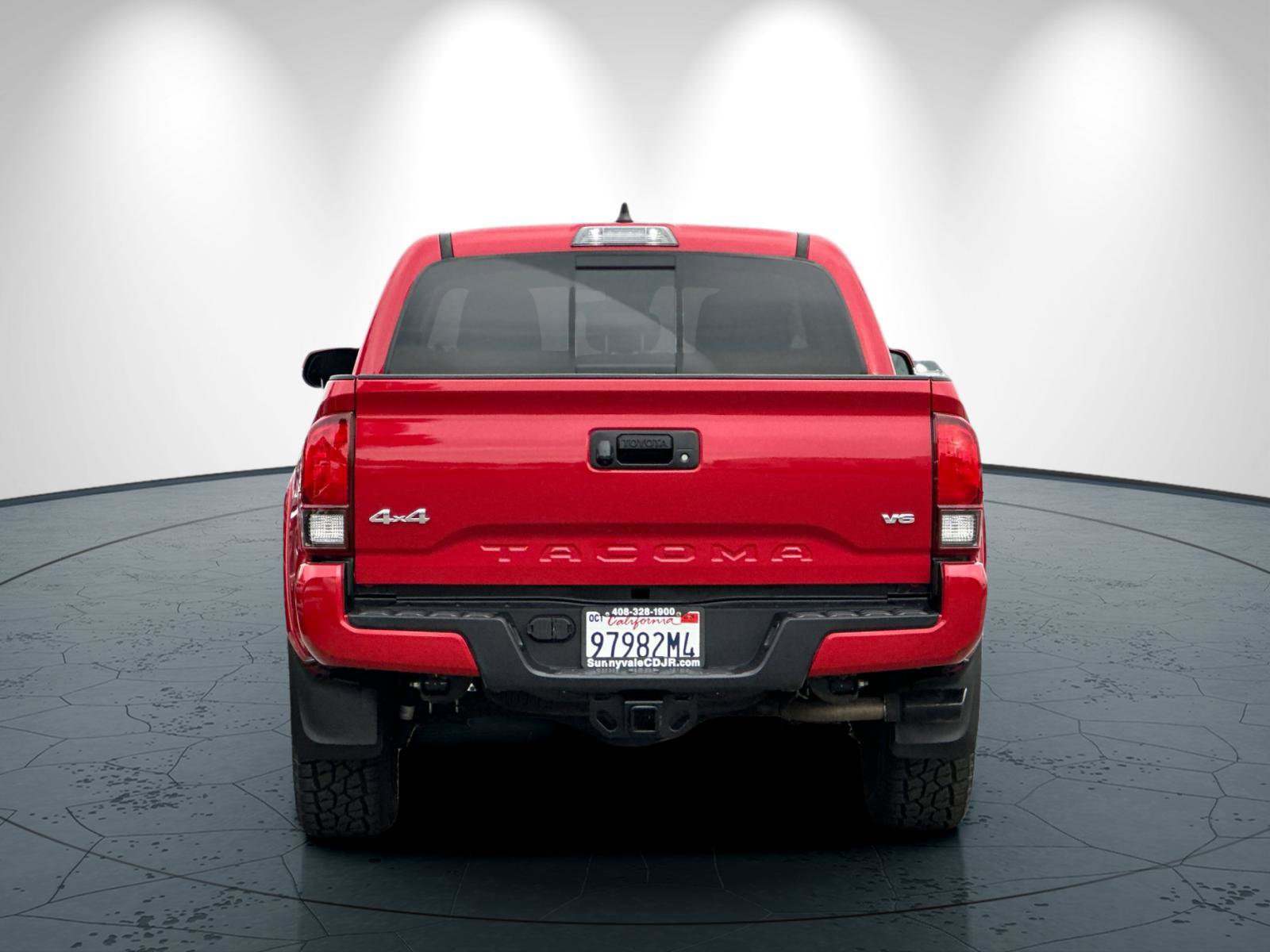 Used 2021 Toyota Tacoma SR5 w/ Technology Package AWD/4WD image 5