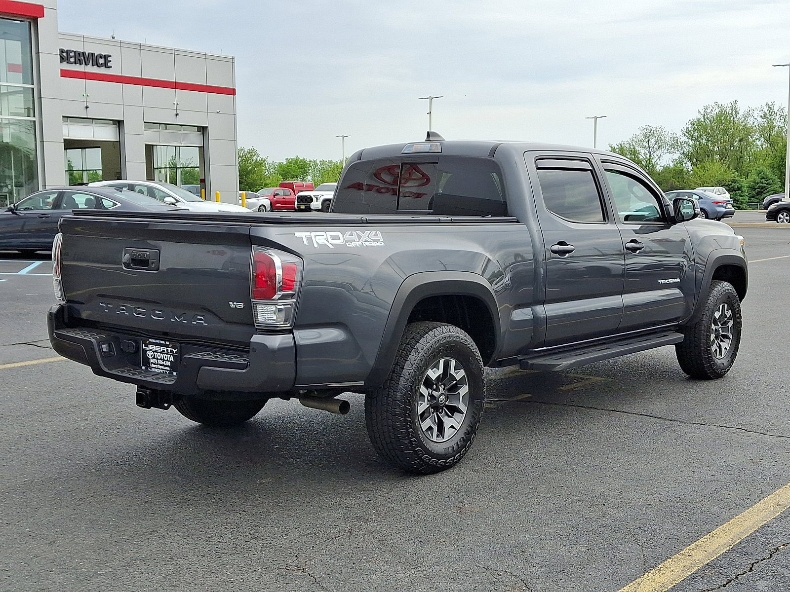 Used 2023 Toyota Tacoma TRD Off-Road w/ TRD Premium Off Road Package AWD/4WD image 6