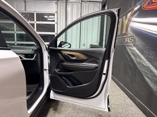 Used 2021 GMC Terrain SLE image 27