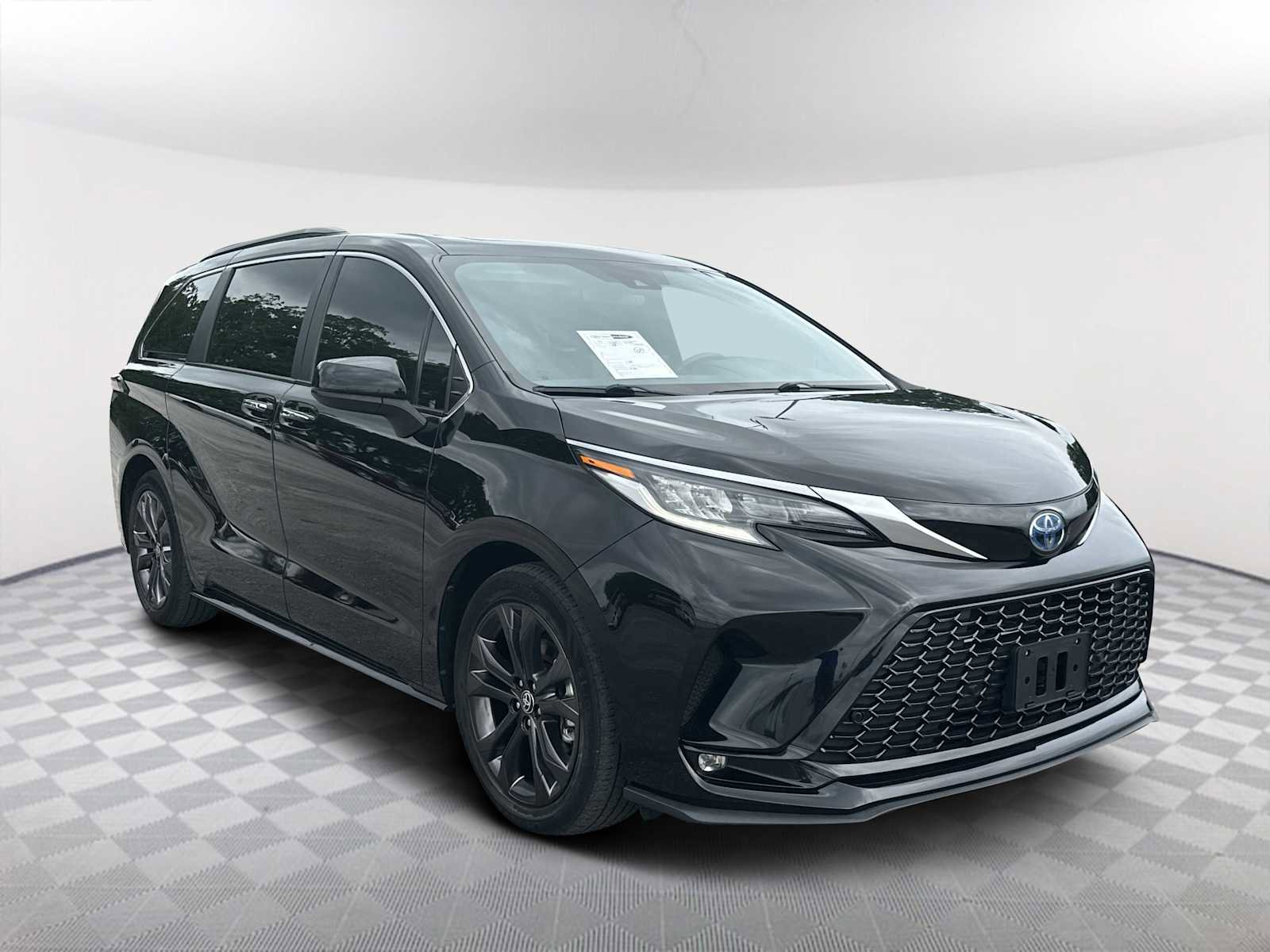 Used 2022 Toyota Sienna XSE