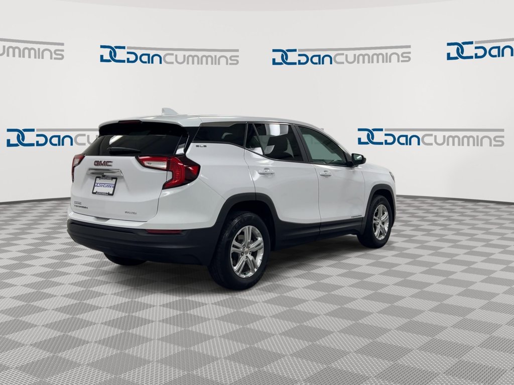 Used 2024 GMC Terrain SLE AWD/4WD image 8