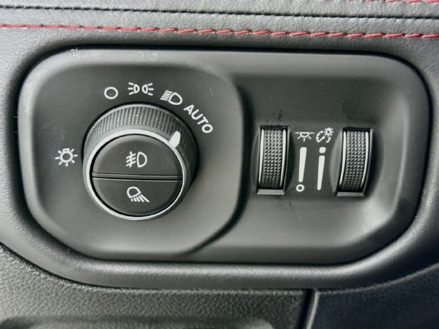 New 2027 RAM 1500 4x4 Crew Cab image 10