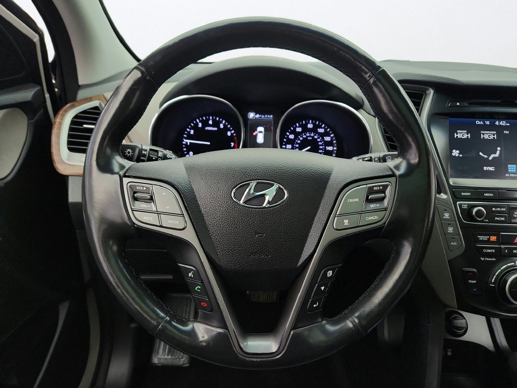 Used 2018 Hyundai Santa Fe Limited AWD/4WD image 14