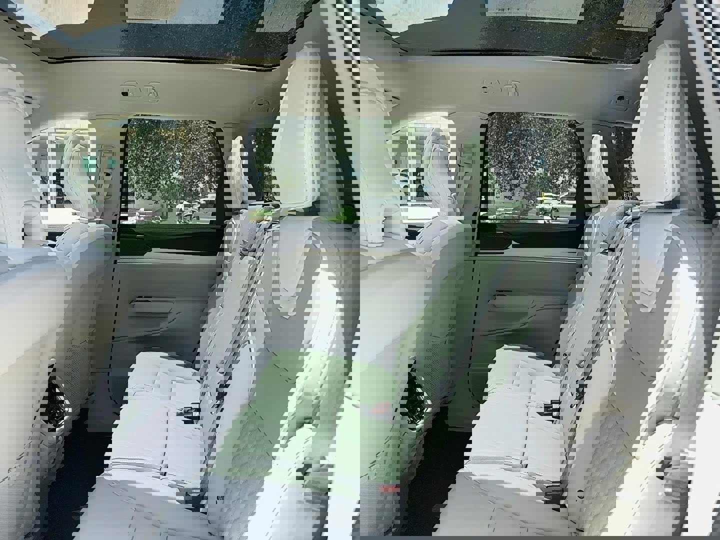 Used 2025 Volvo EX90 Ultra image 15