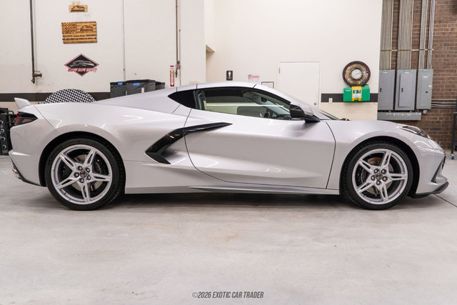Used 2020 Chevrolet Corvette Stingray Premium Cpe w/ 3LT Preferred Equipment Group image 16