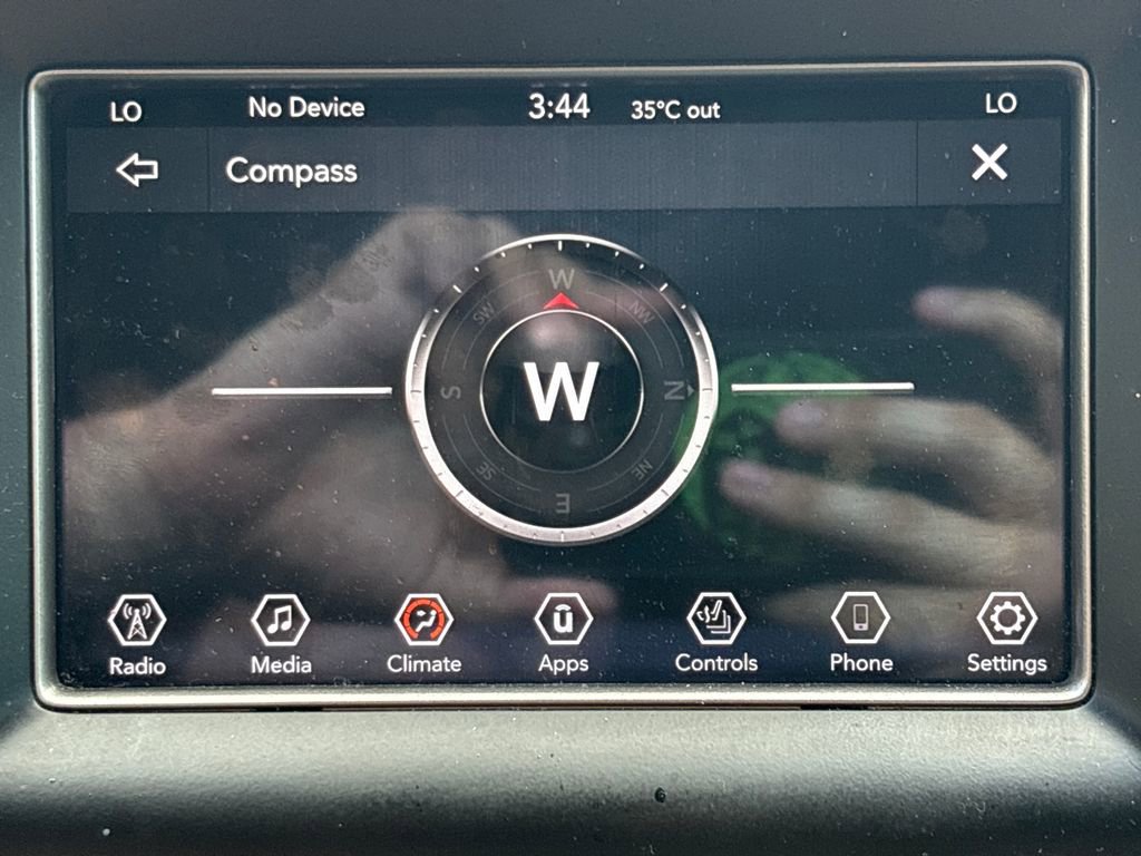 Used 2018 Jeep Grand Cherokee Laredo RWD image 24